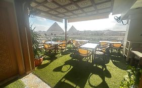 Doudou Pyramids View Hotel
